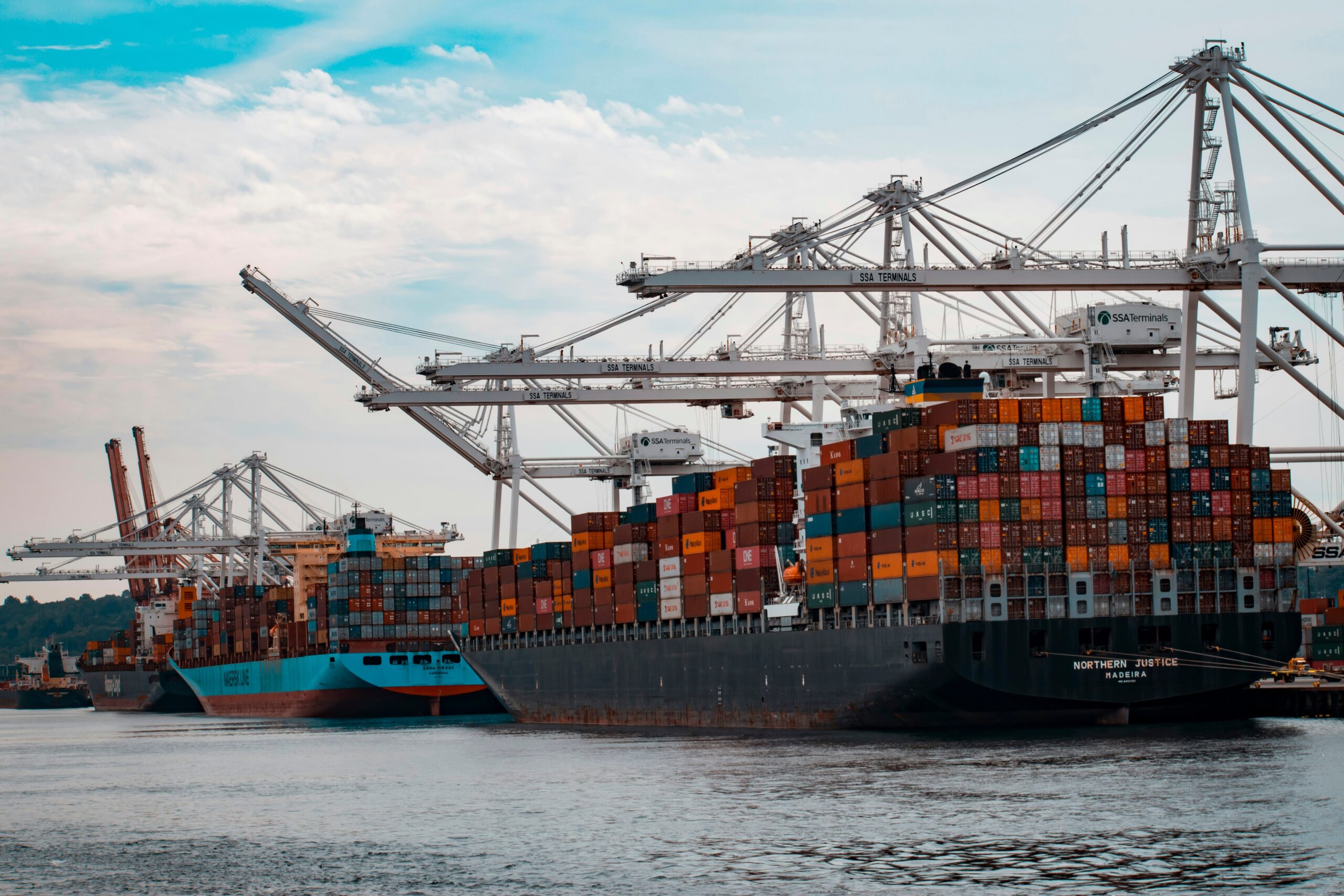 Your Trusted Partner for Shipping Services, Sea Cargo & Warehousing in Dubai